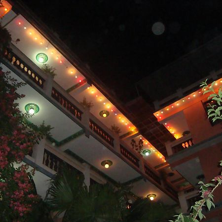 Hotel Metropolitan Kantipur Katmandú Exterior foto