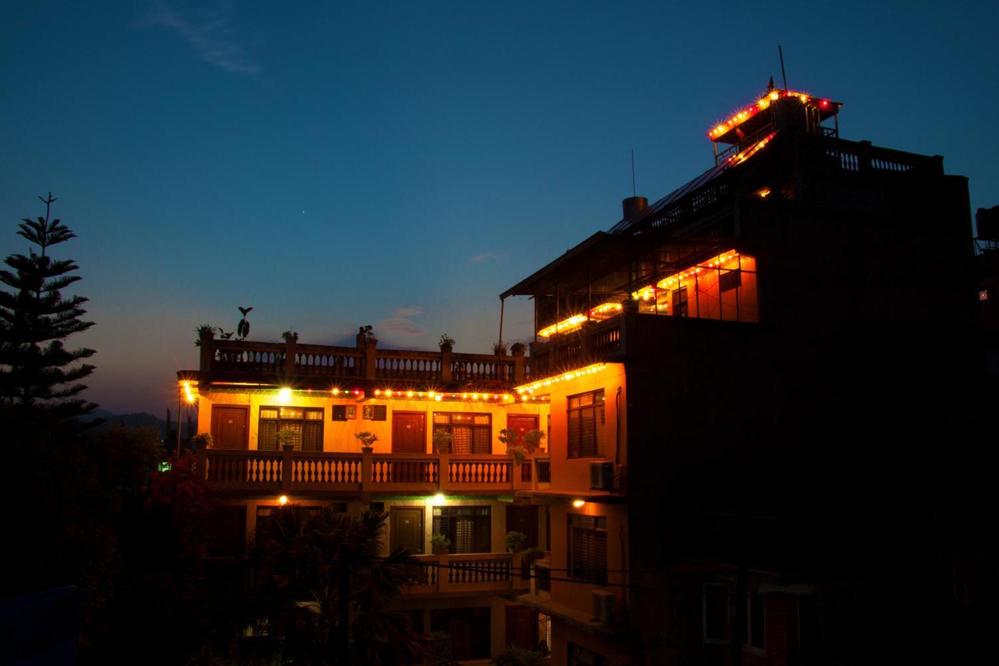 Hotel Metropolitan Kantipur Katmandú Exterior foto