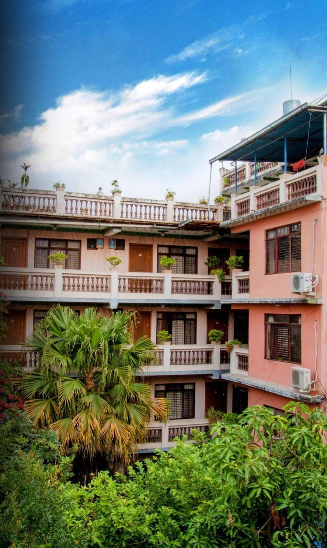 Hotel Metropolitan Kantipur Katmandú Exterior foto